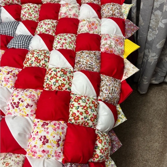 Colorful Patchwork Quilt - Picture 5 of 10
